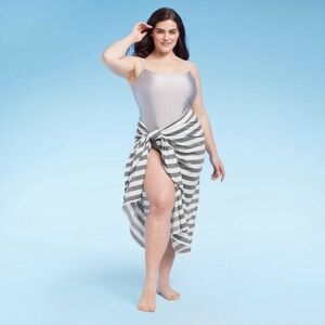 New w Tags Shade & Shore Black & White striped coverup sarong, one size